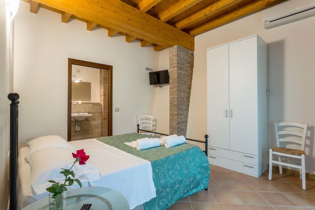Agriturismo Al Tralcio Valeggio sul Mincio Habitación foto
