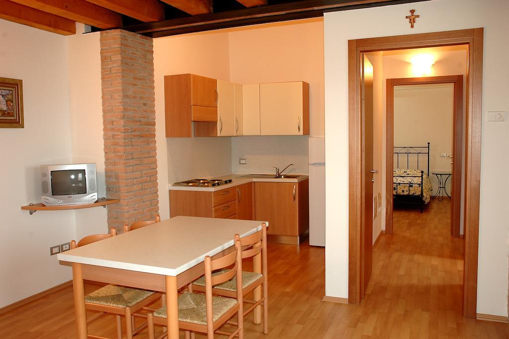 Agriturismo Al Tralcio Valeggio sul Mincio Habitación foto